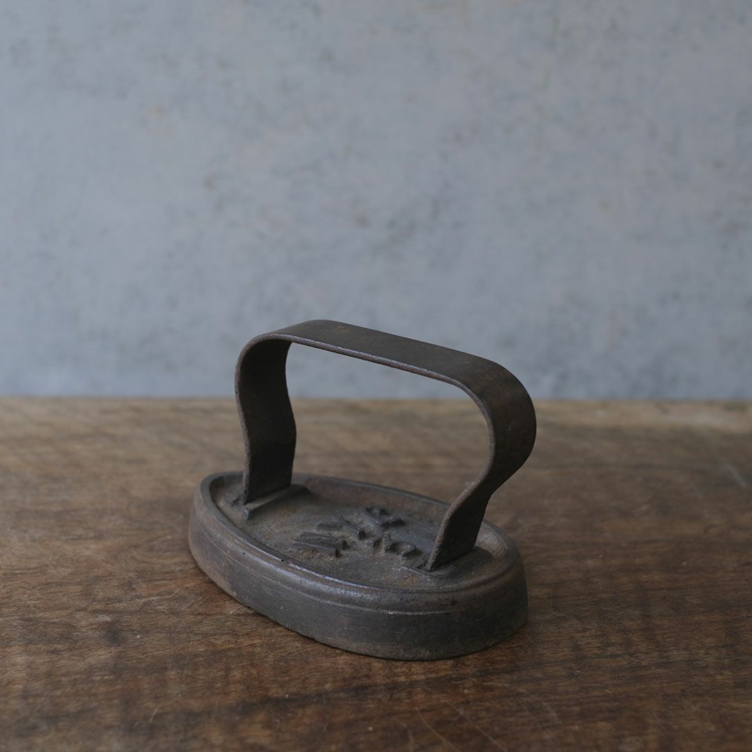 アンティーク ソリッドアイロン ブックエンドやペーパーウェイト 置物3