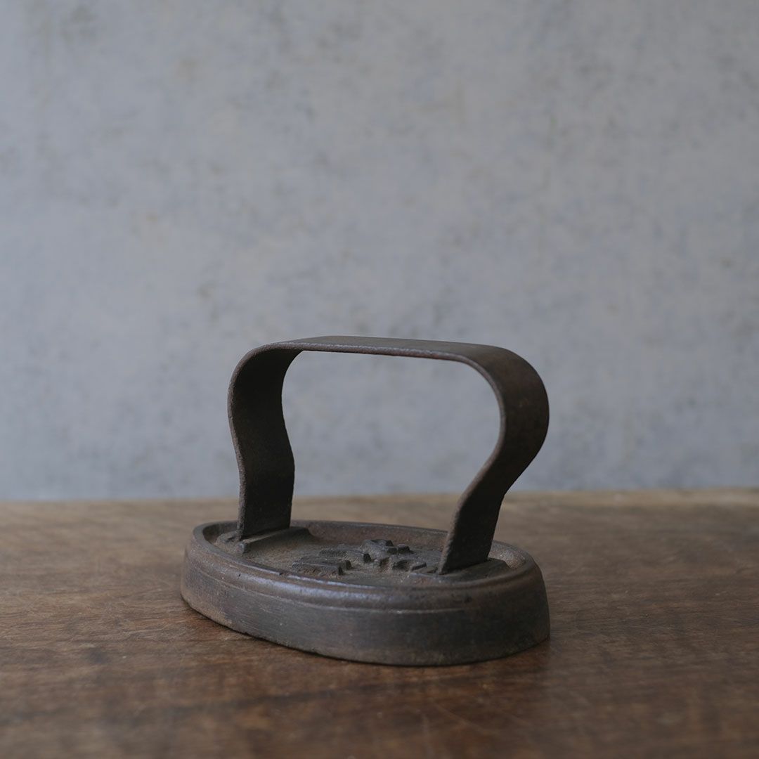 アンティーク ソリッドアイロン ブックエンドやペーパーウェイト 置物4