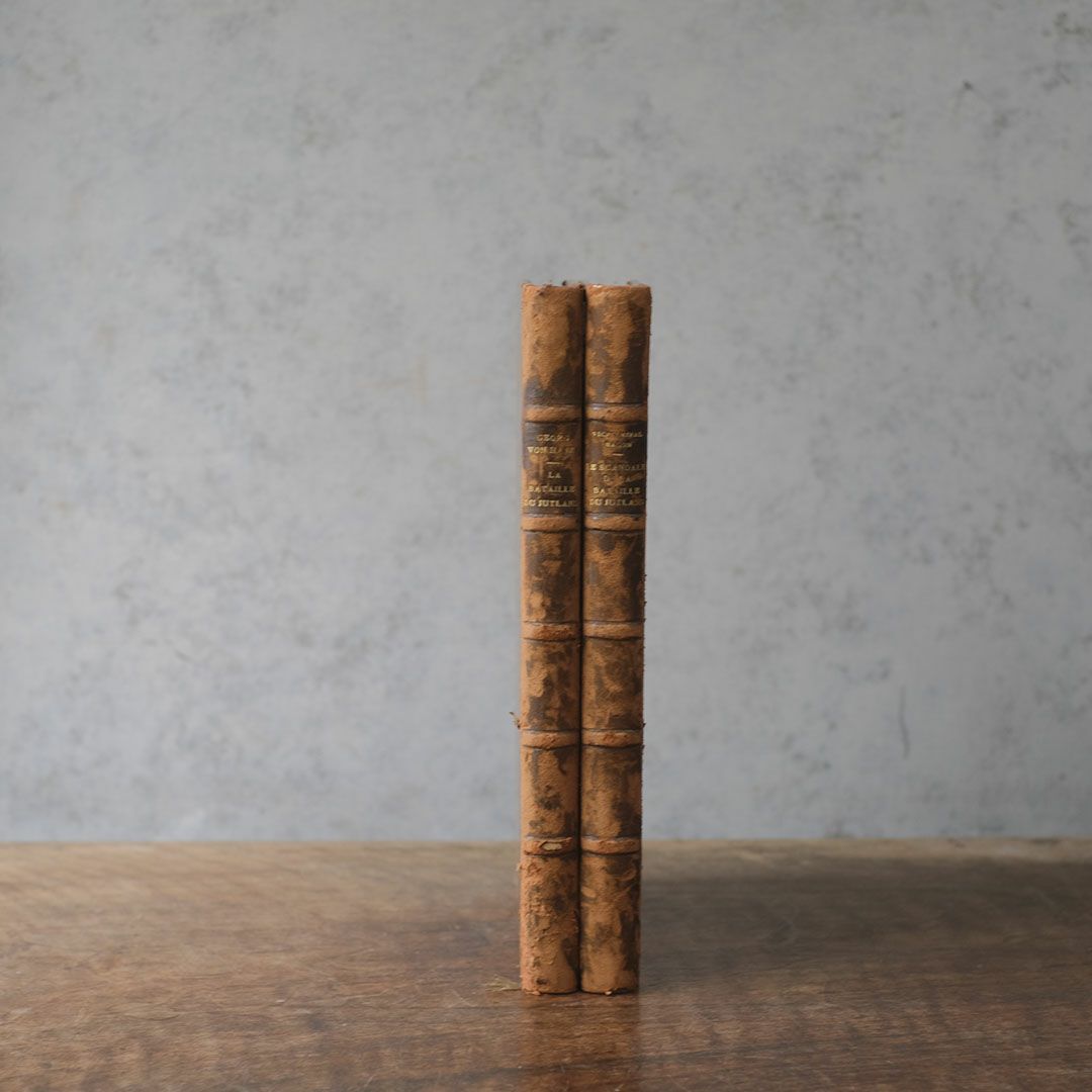 アンティークブック フランス 革張りの古書1