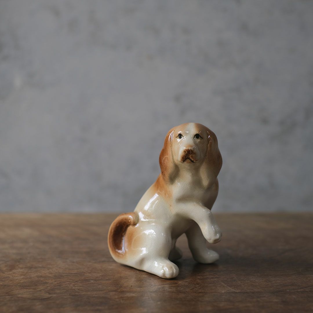 ヴィンテージフィギュリン 犬の陶器オブジェ イギリス 置物