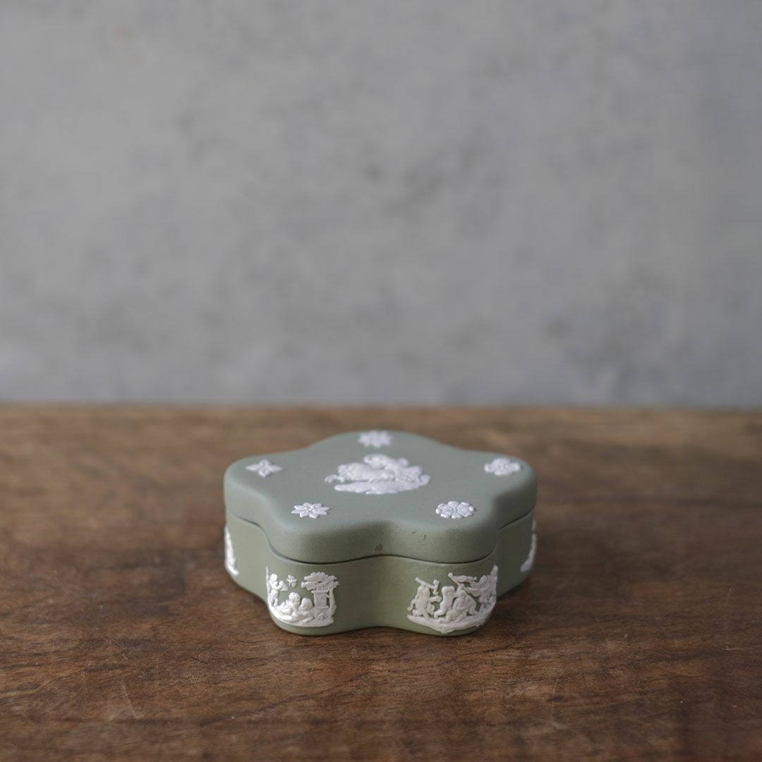 ヴィンテージ WEDGWOODジャスパー小物入れ グリーン ストーンウェア