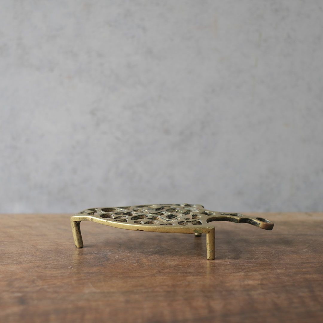 アンティークトリベット イギリス 真鍮 シンプル1