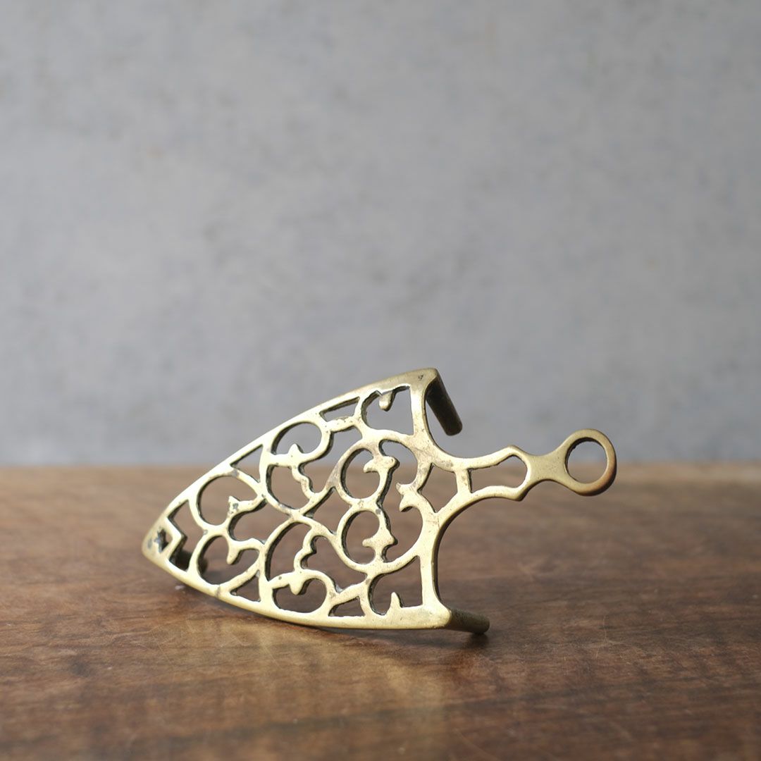 アンティークトリベット イギリス 真鍮 シンプル2