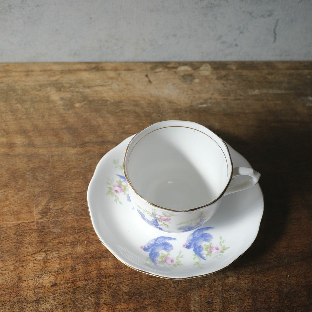 アンティークティーカップ ロイヤルアルバート 珍しい燕デザイン4