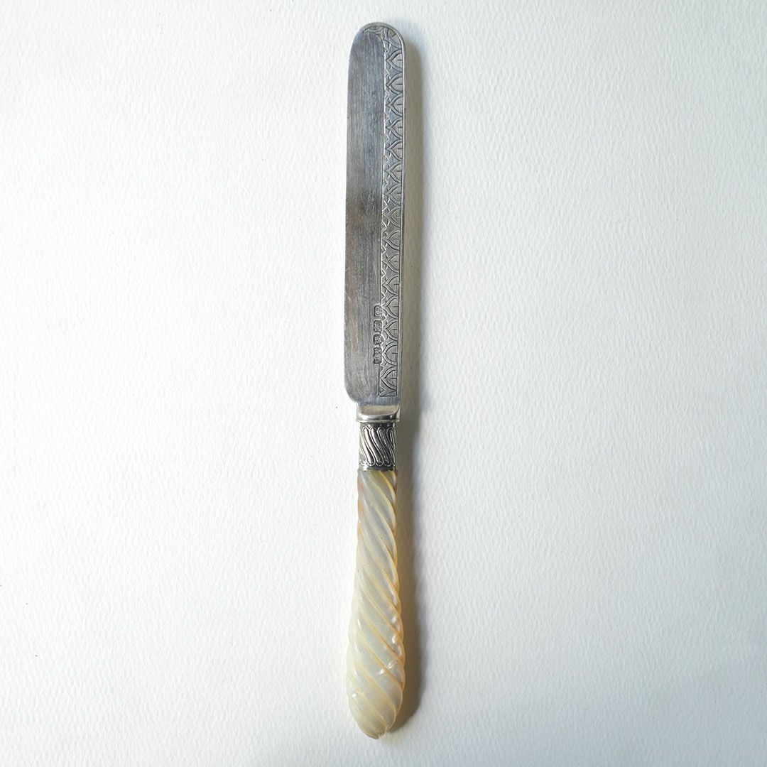 アンティーク マザーオブパール デザートカトラリー イギリス ナイフ 白蝶貝 銀メッキ1