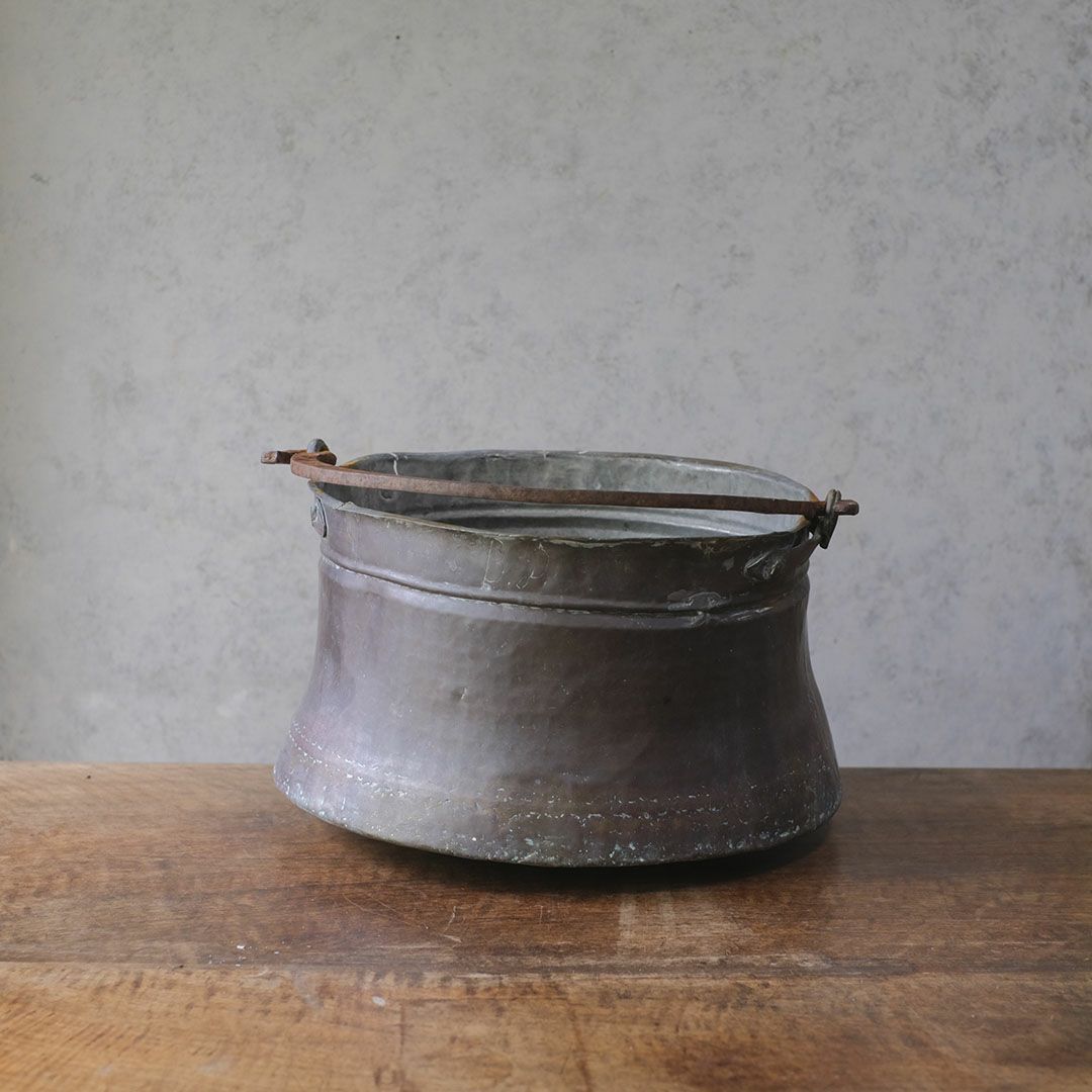 アンティーク 銅鍋 イギリスで19世紀中期に作られたコッパー製の古い大鍋 コルドロン アンティーク雑貨1