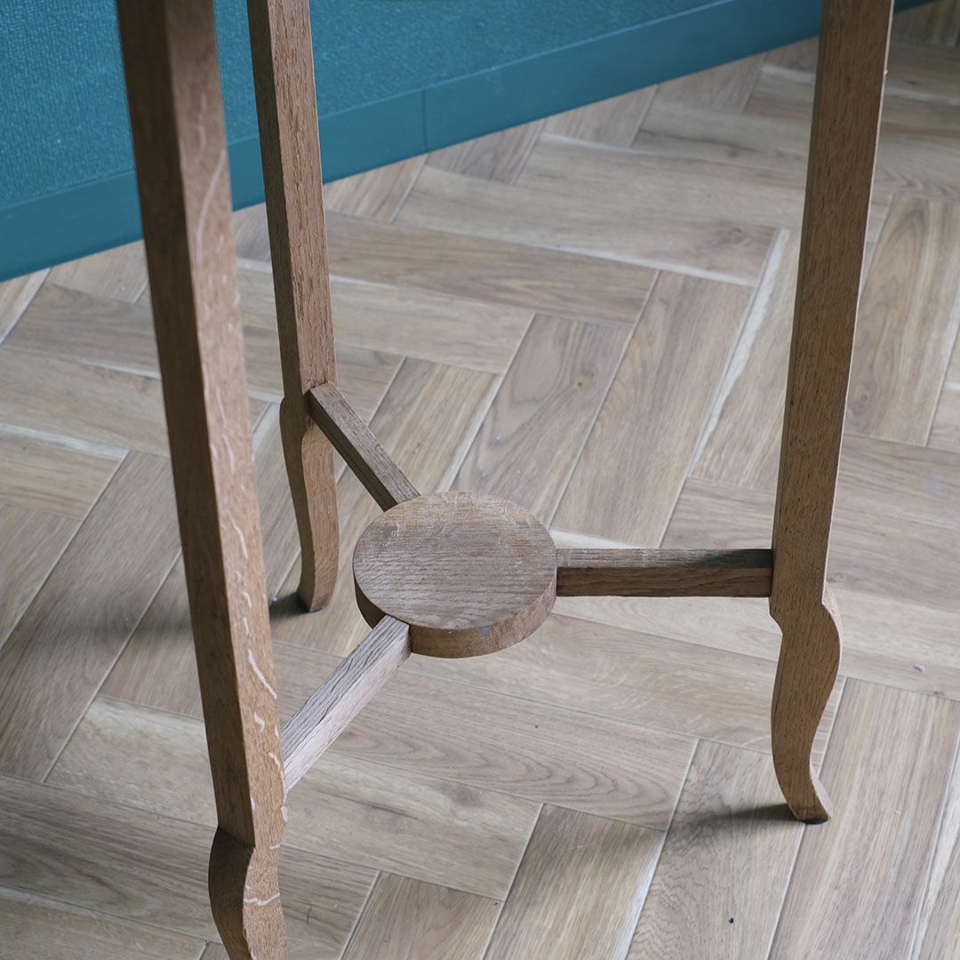 アンティークコンソールテーブル ラウンド サイドテーブル 剥離されたアンティーク家具5