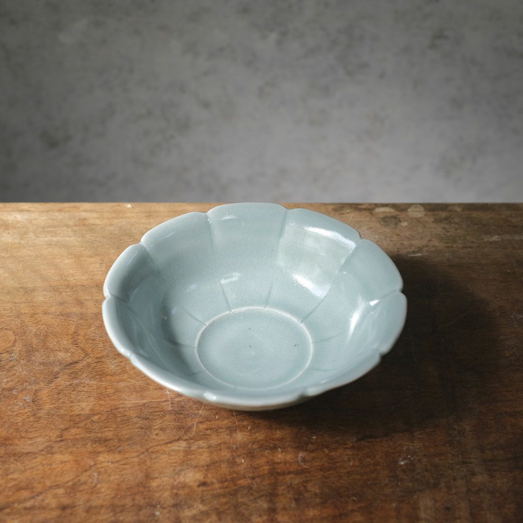 岡泰造 トルコ青釉 小鉢 瀬戸焼 和食器 フラワーリムボウル1