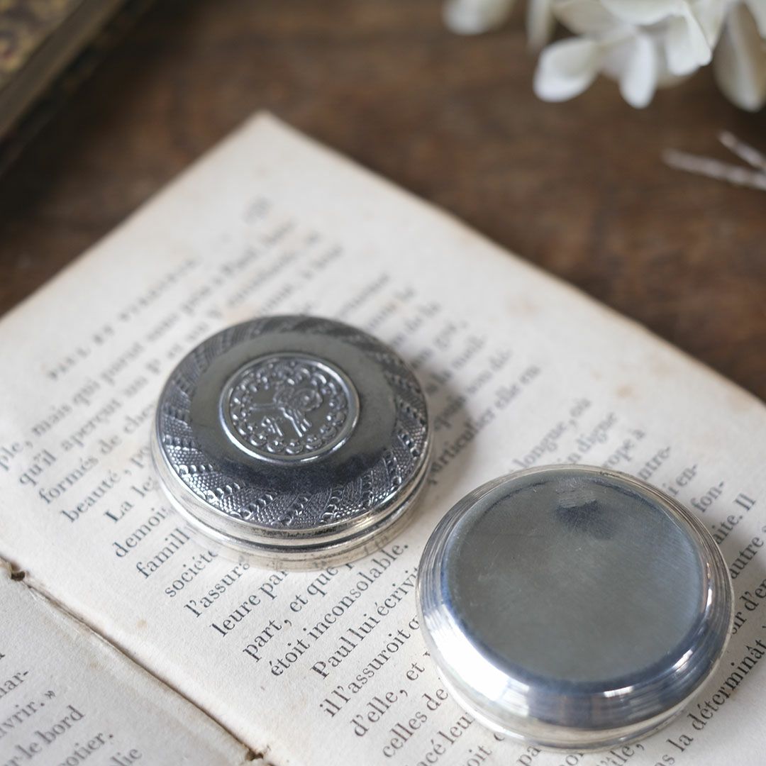 アンティーク薬ケース フランス メタル5