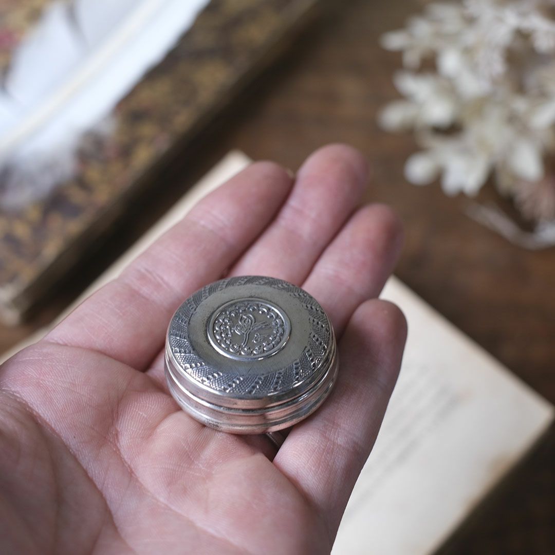 アンティーク薬ケース フランス メタル6