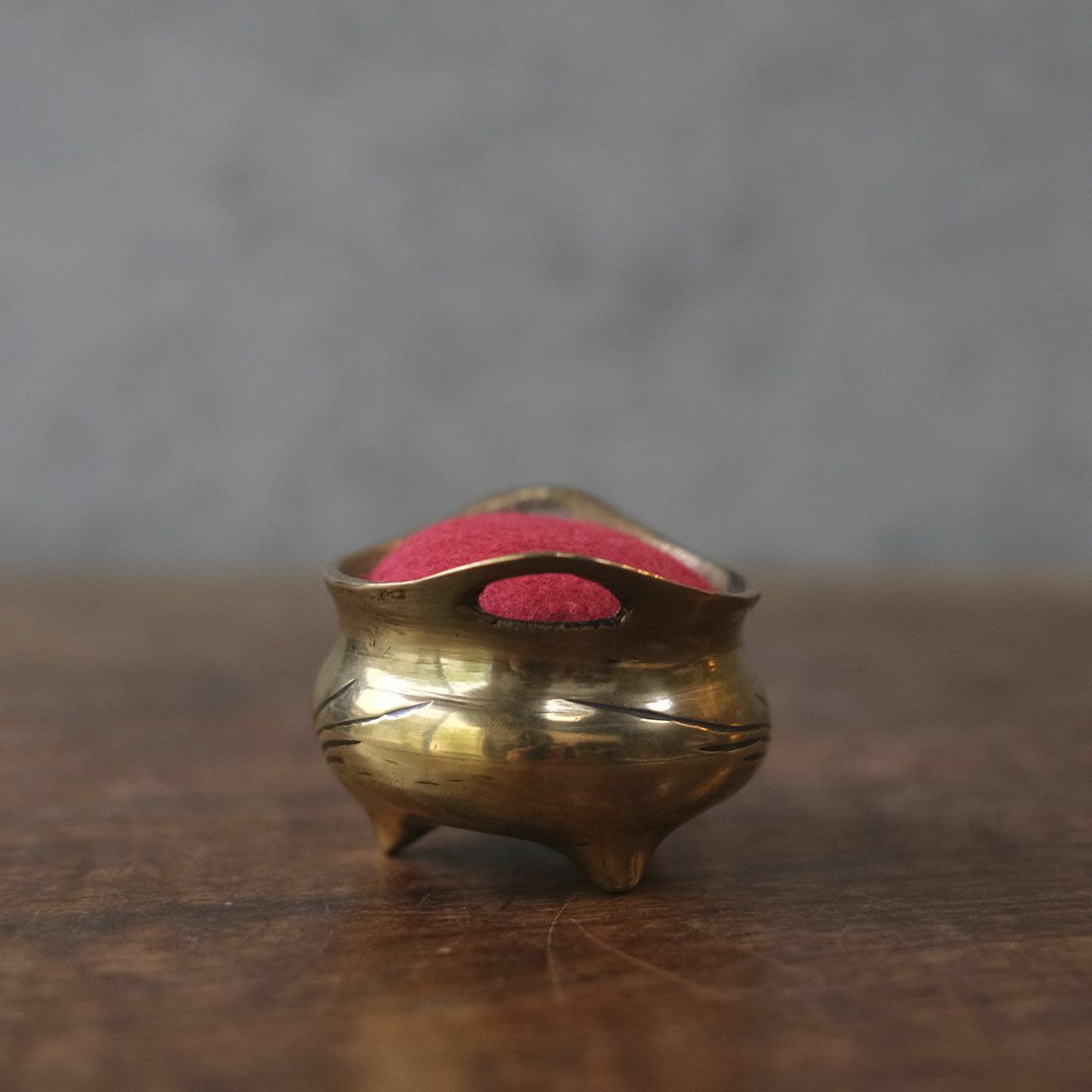 アンティークピンクッション イギリス 真鍮2