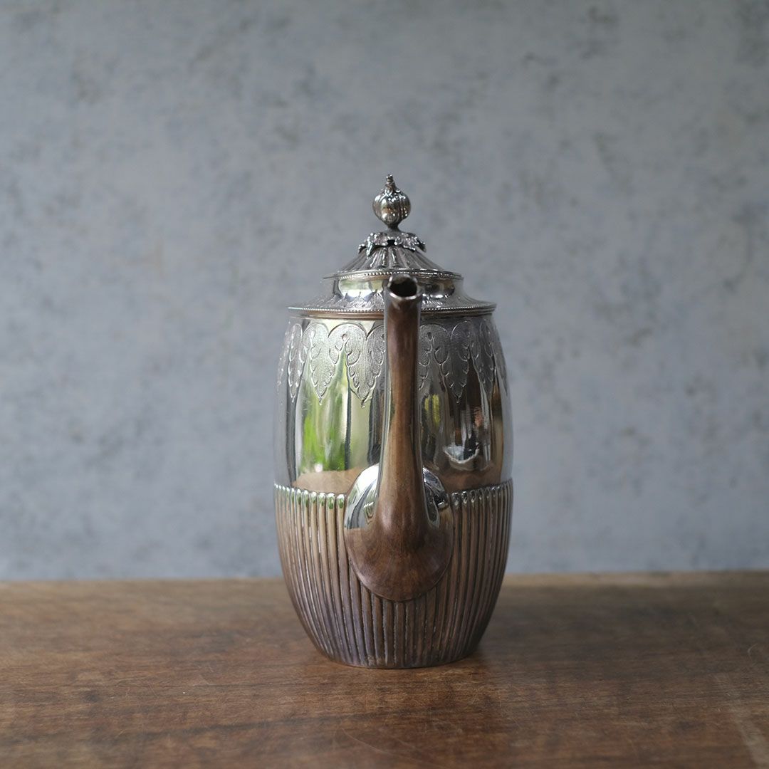 アンティークポット イギリス シルバープレート ティーポット3