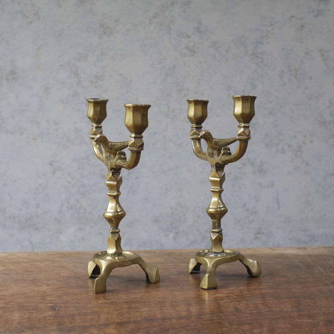 アンティークキャンドルホルダー 真鍮ペア 燭台 イギリス 鳥装飾1