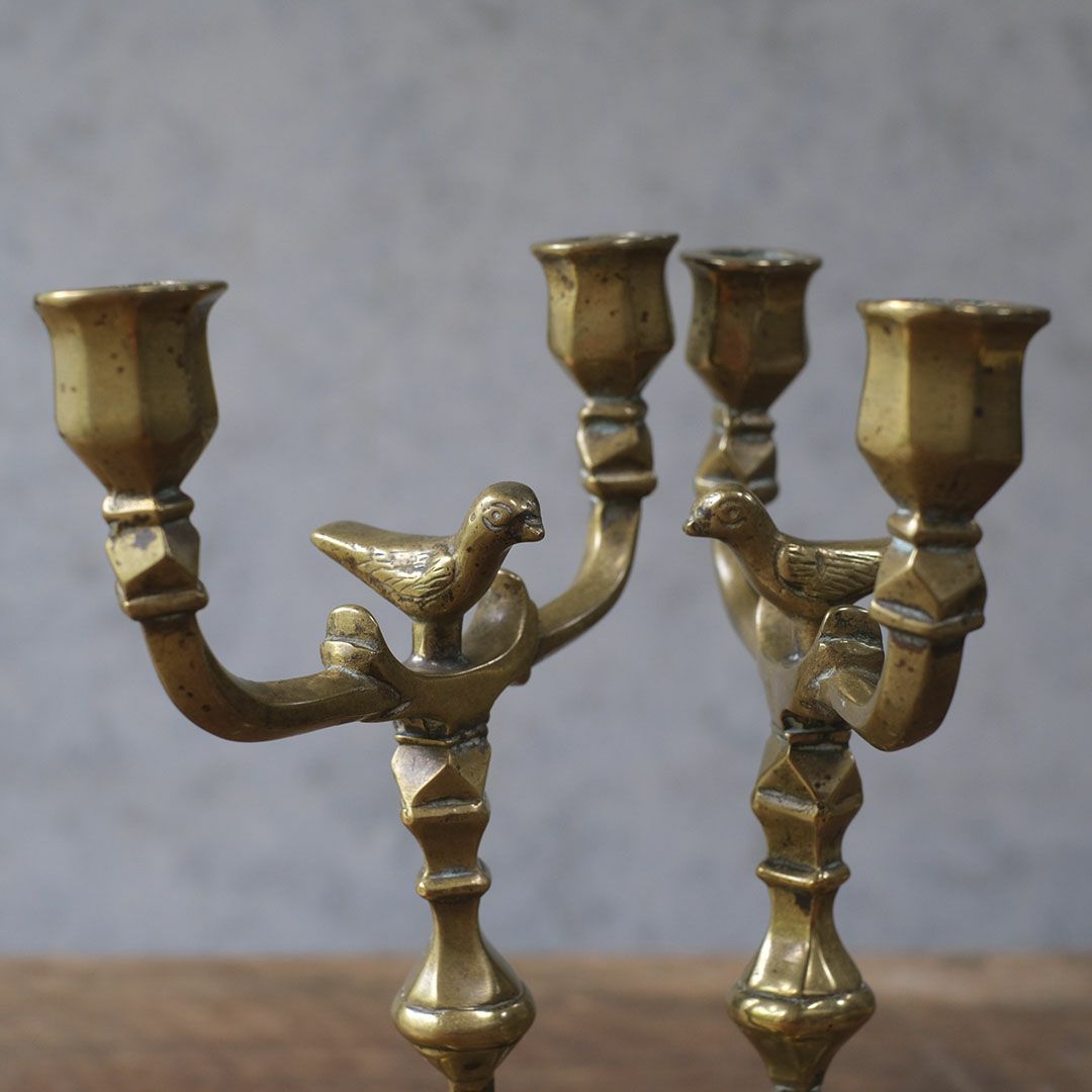 アンティークキャンドルホルダー 真鍮ペア 燭台 イギリス 鳥装飾3