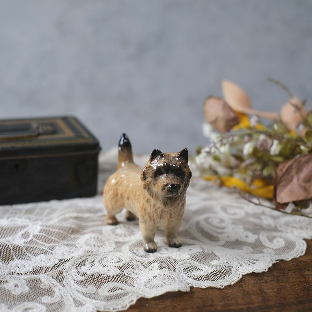 ヴィンテージ犬のフィギュリン 陶器人形 イギリス 置物 ヨークシャーテリア8