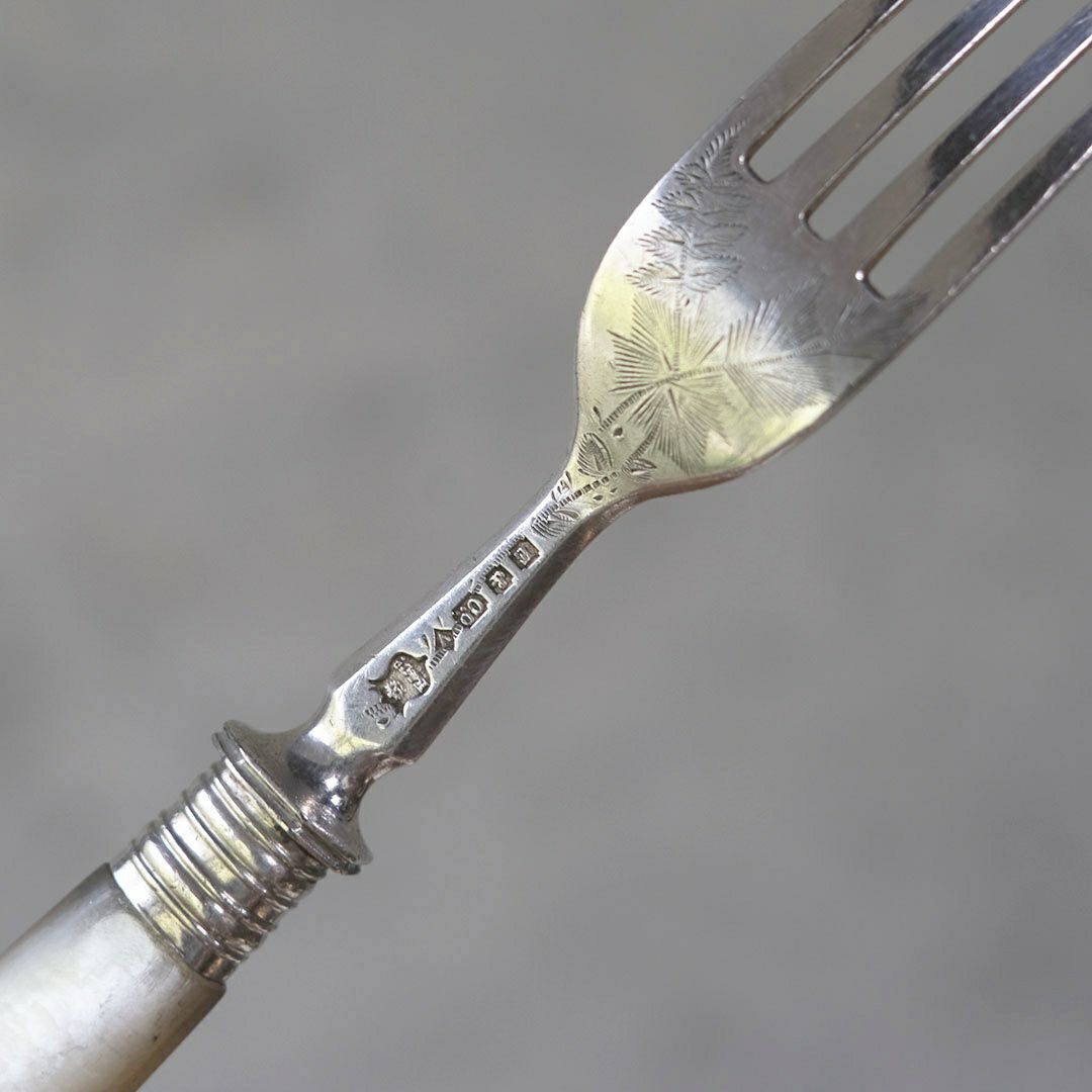 アンティーク マザーオブパール デザートカトラリー フォーク、ナイフ各1本ずつのセット9