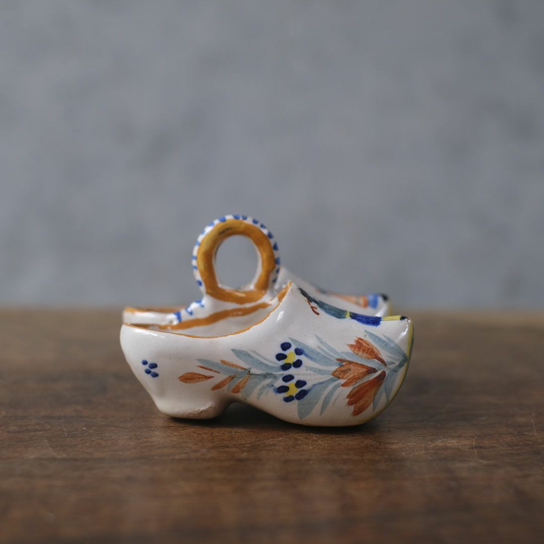 アンティークポーセリンシューズ 置物 フランス 小さな陶器の靴 ソルトクロッグ2