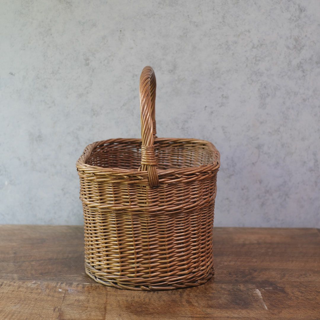 ヴィンテージバスケット イギリス ナチュラルな手編みかごバスケット4