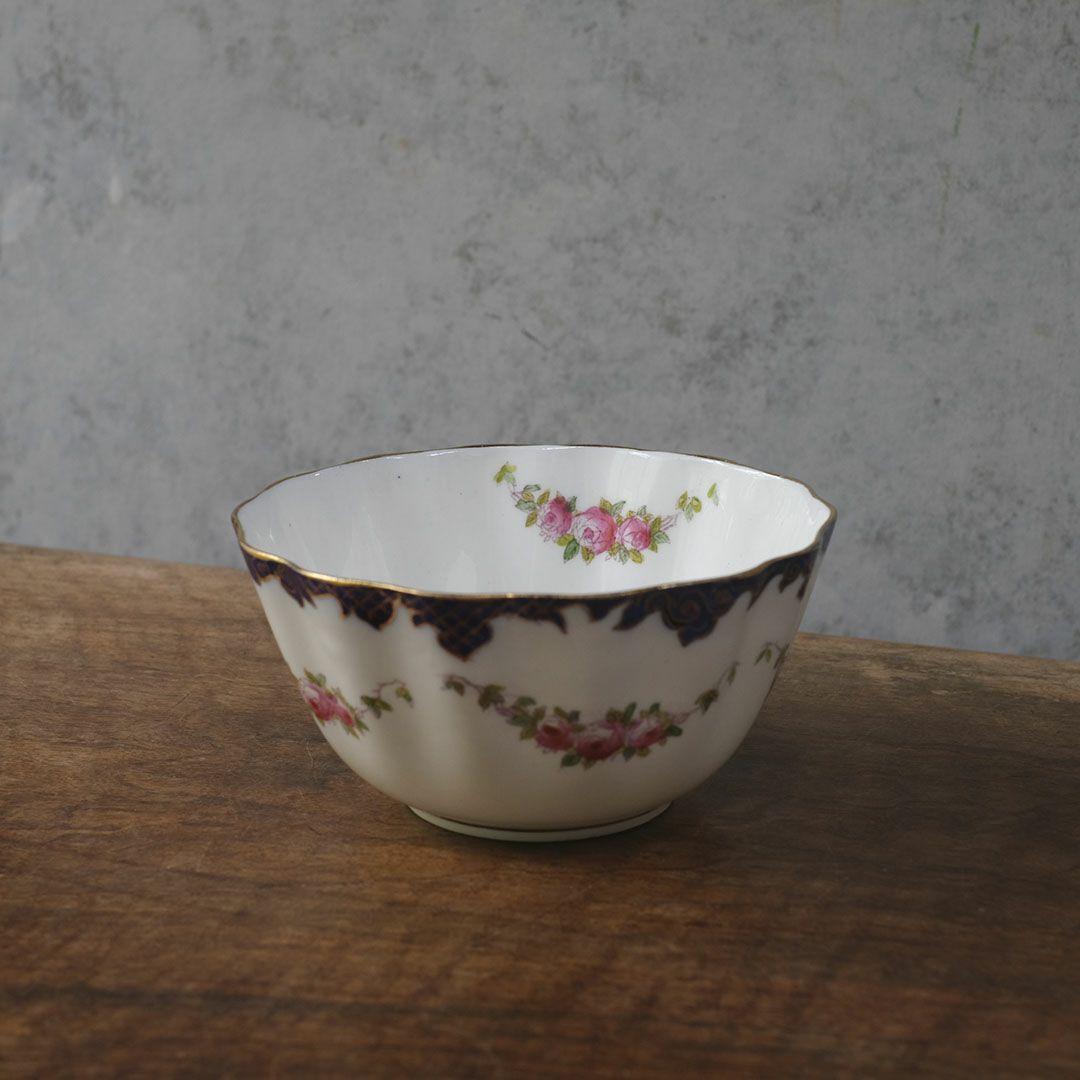アンティークシュガーボウル ヴィクトリアンローズ イギリス アンティーク食器2