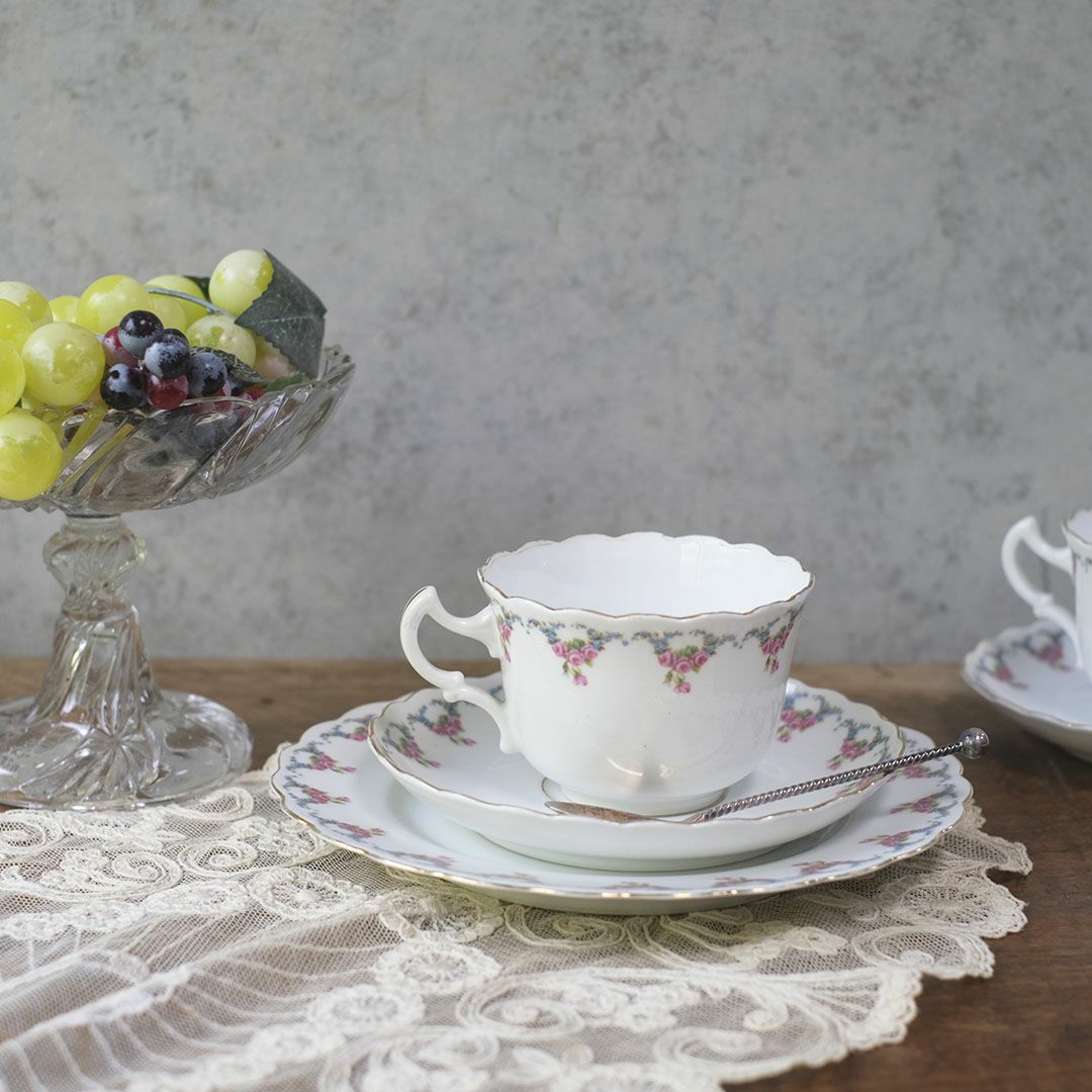 ヴィンテージティーカップトリオ ピンクローズ イギリス