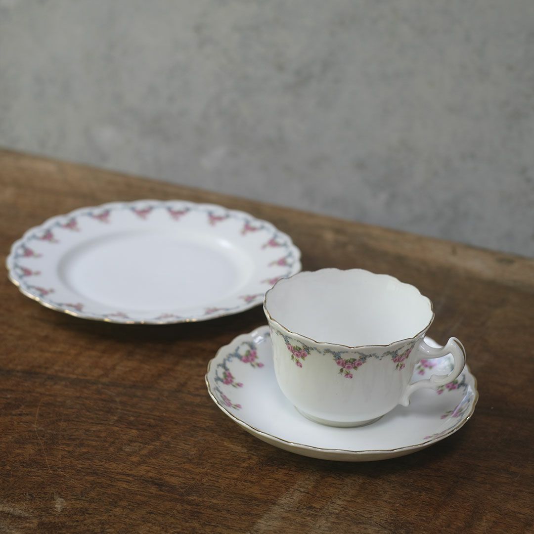 ヴィンテージティーカップトリオ ピンクローズ イギリス2