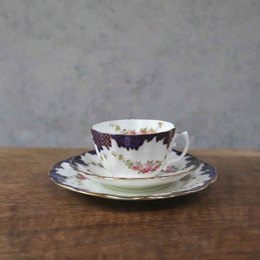 アンティークティーカップトリオ イギリス アンティーク食器