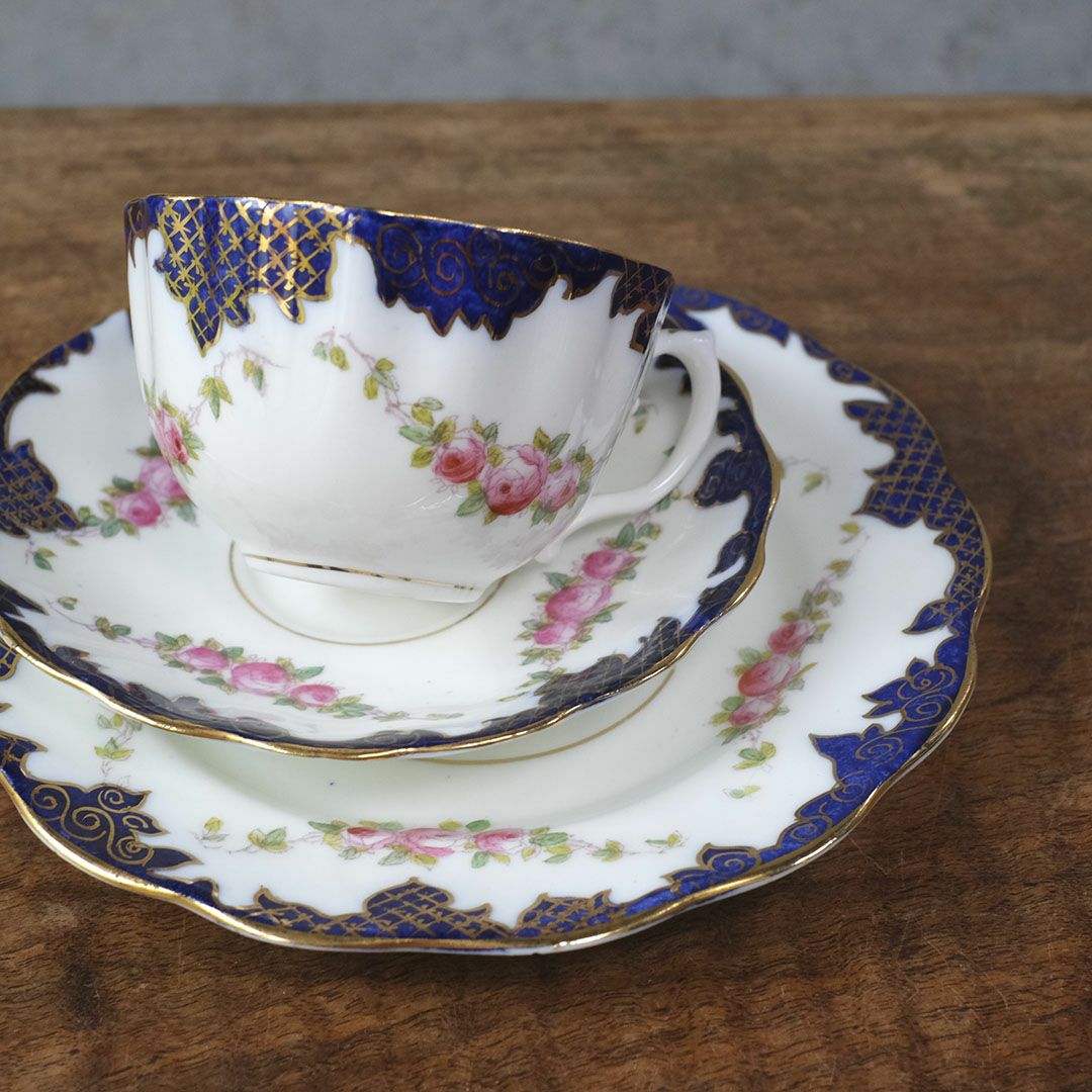 アンティークティーカップトリオ イギリス アンティーク食器3