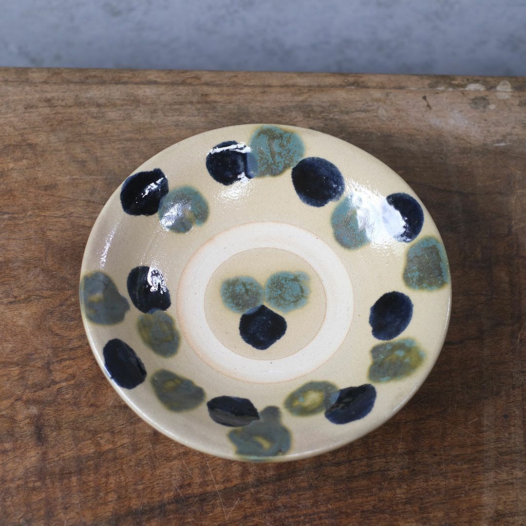 やちむん 沖縄 宮城正享 皿  点打ち 読谷村北窯 一点物1