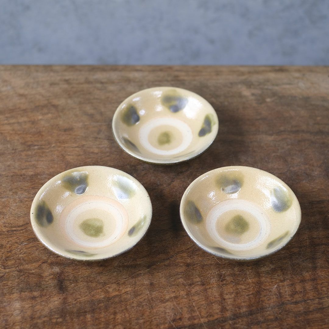 やちむん 沖縄 宮城正享 緑点打ち 小皿 読谷村北窯1