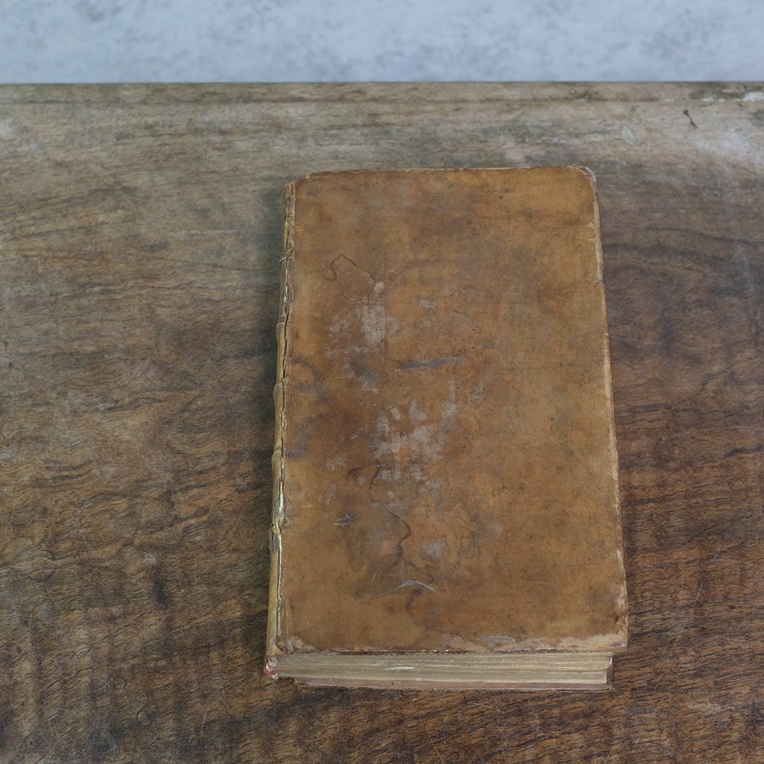 アンティークブック フランス レザーブック 革張りの古書3