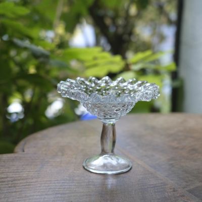 フランスアンティーク オパリンガラスの香水瓶 3本セット ボトル 蓋付き 花瓶 フランスアンティーク オパリンガラスの香水瓶 3本セット ボトル