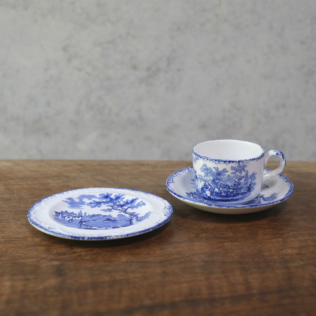 アンティークカップ&ソーサトリオ ミニ デミタス シノワズリ1