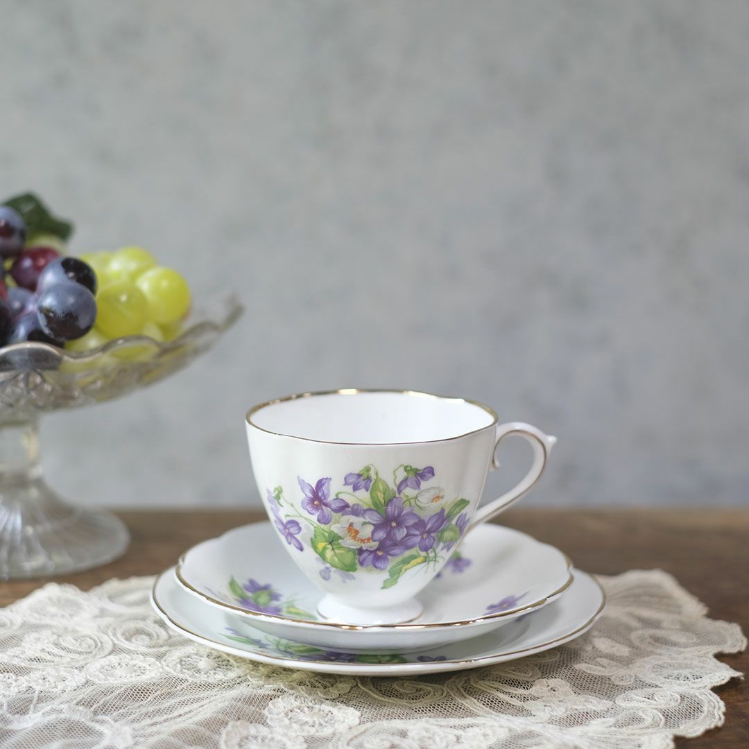 ヴィンテージティーカップトリオ 菫 バイオレット George Stevenson（ジョージ・スティーブンソン）イギリス