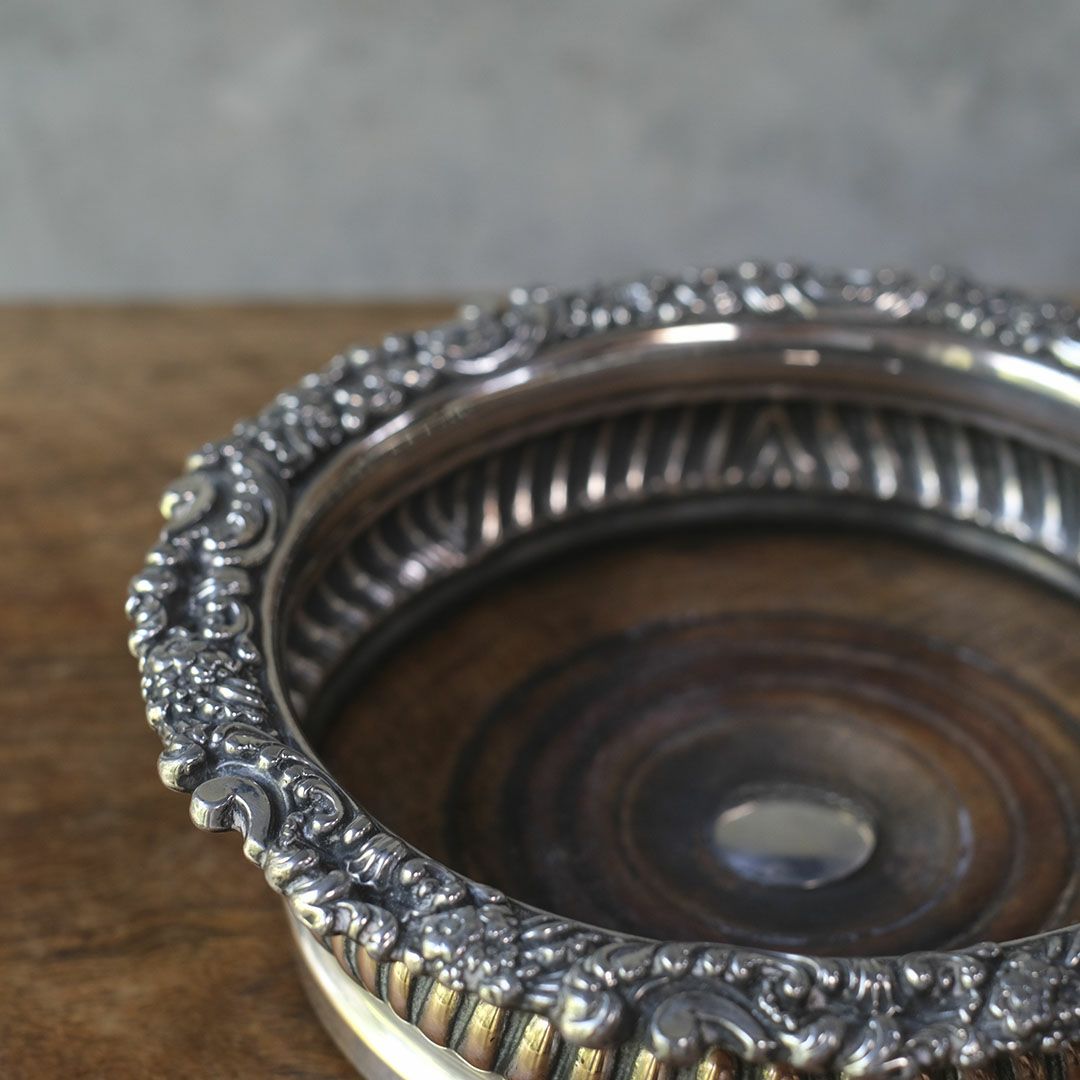 アンティーク シルバープレートボトルコースター 縁取りの美しいワインボトル専用コースター5