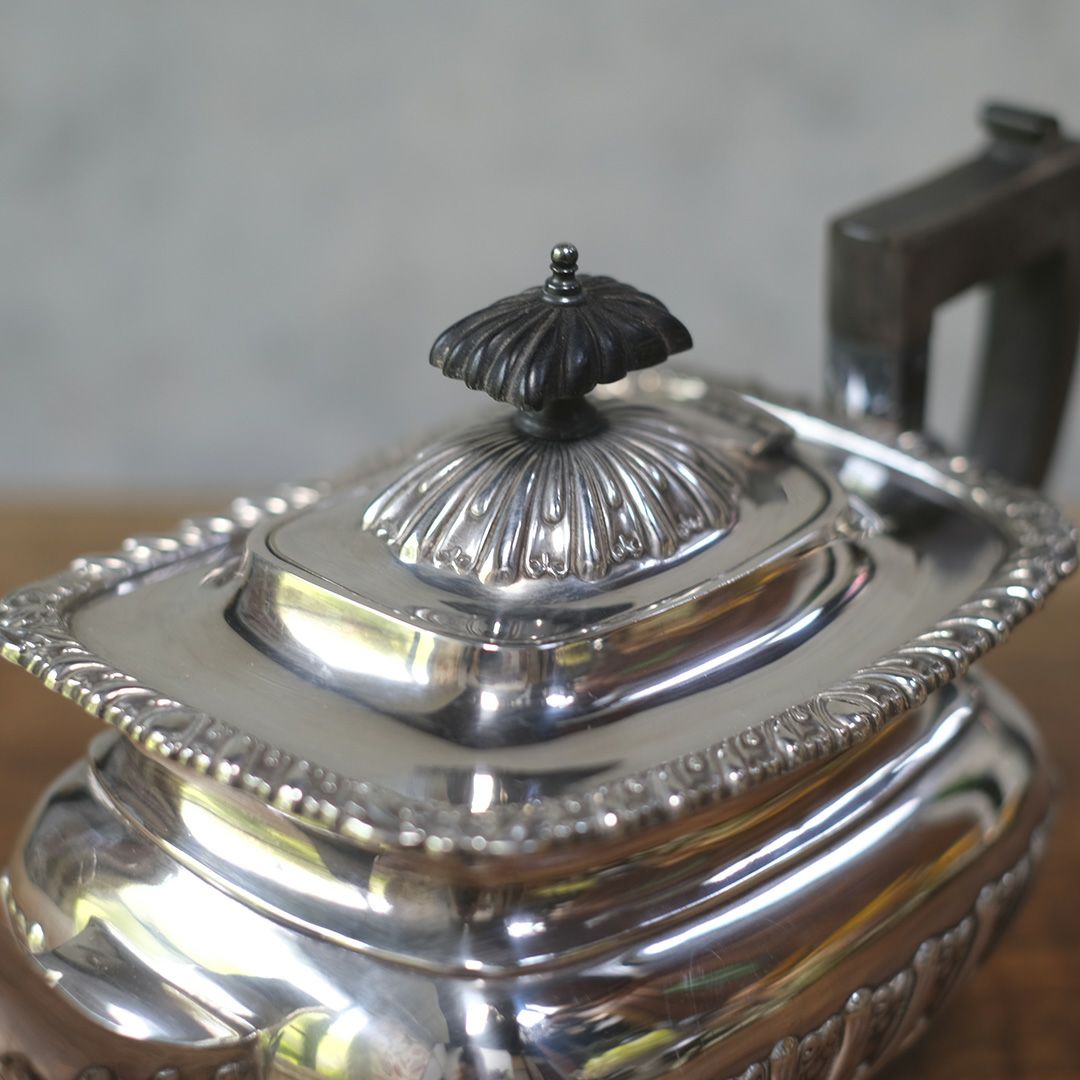 アンティークティーポット シルバープレート イギリス4