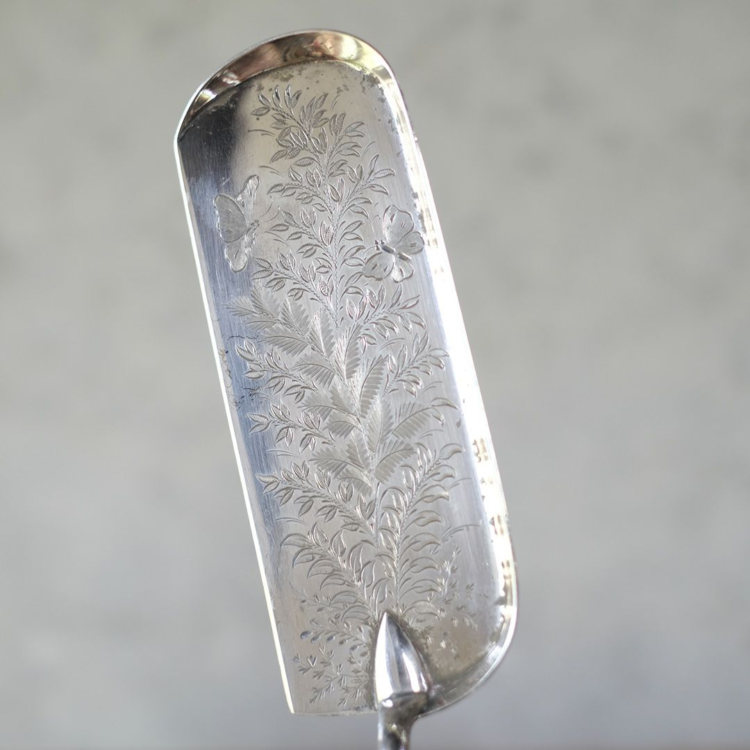 アンティーク クラムスクープ 19世紀 イギリス シルバープレート製パンくずとり ダストパン3