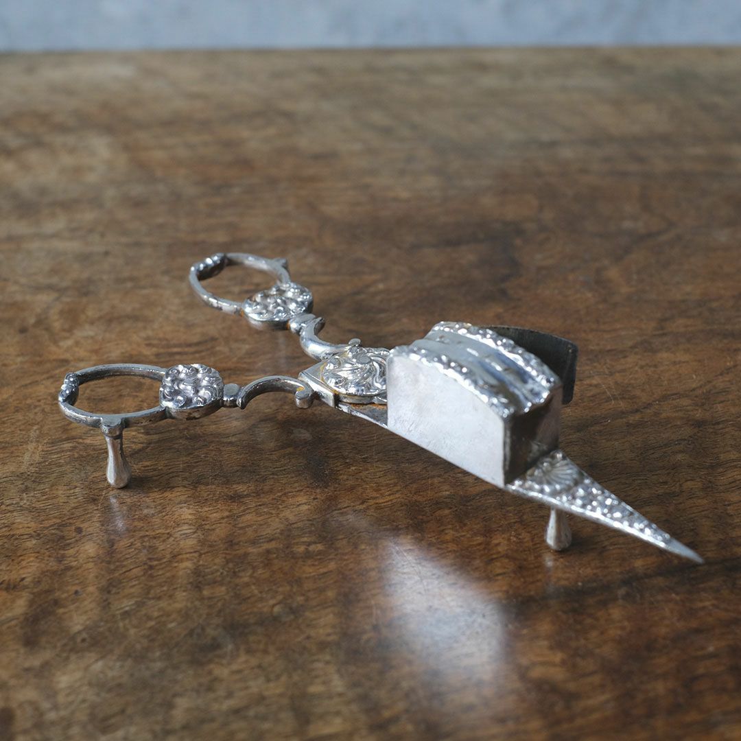 アンティーク キャンドルスナッファー シルバープレート製 ろうそく火消しハサミ 19世紀2