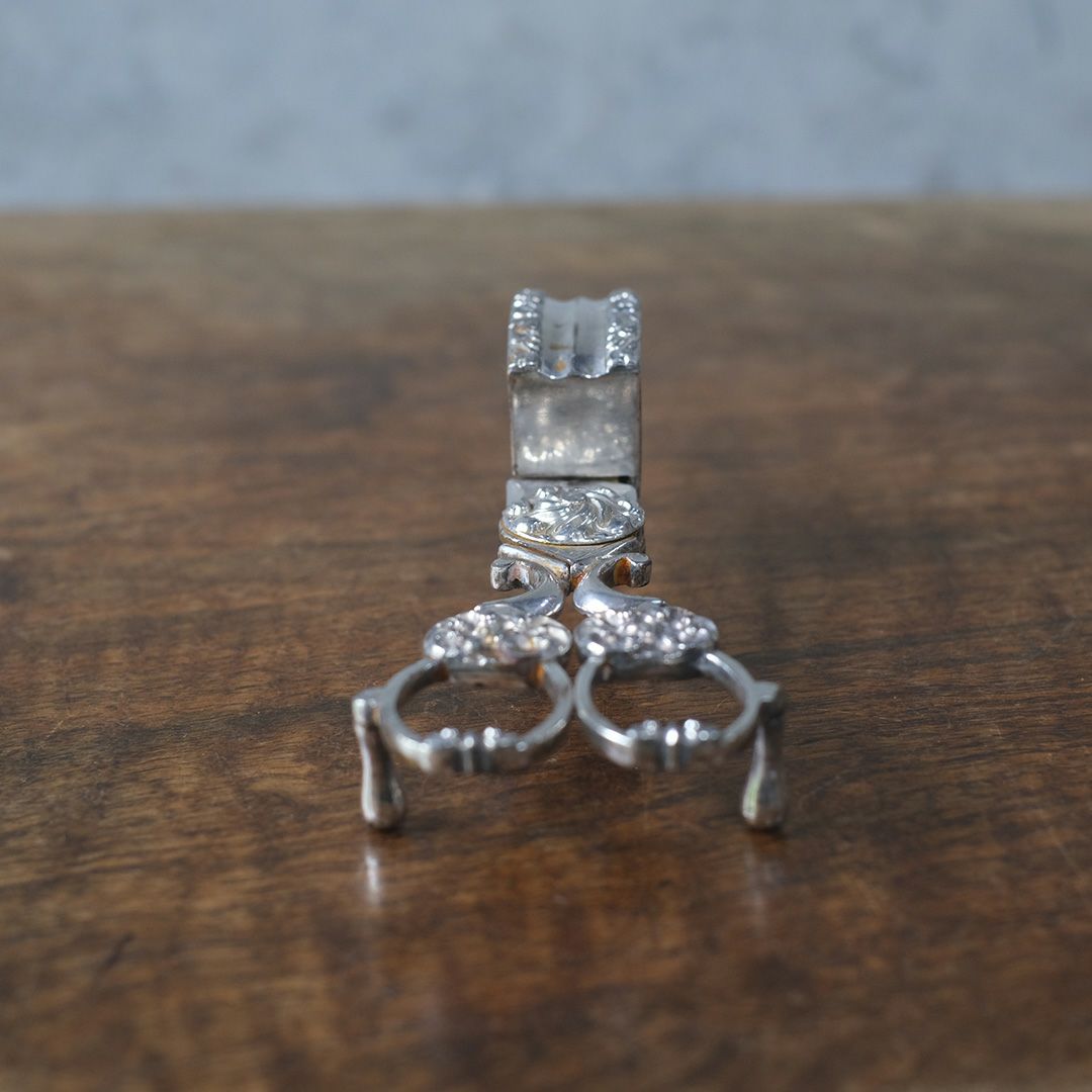 アンティーク キャンドルスナッファー シルバープレート製 ろうそく火消しハサミ 19世紀5