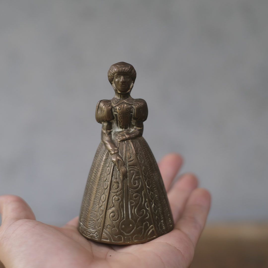 アンティークレディベル テーブルベル 呼び鈴 イギリス 置物5