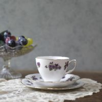 ヴィンテージティーカップトリオ QUEEN ANNE(クイーンアン)菫 バイオレット イギリス