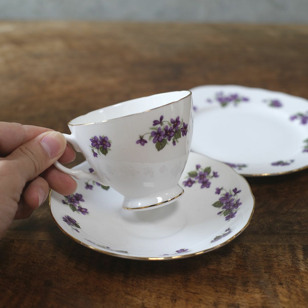 ヴィンテージティーカップトリオ QUEEN ANNE(クイーンアン)菫 バイオレット イギリス3