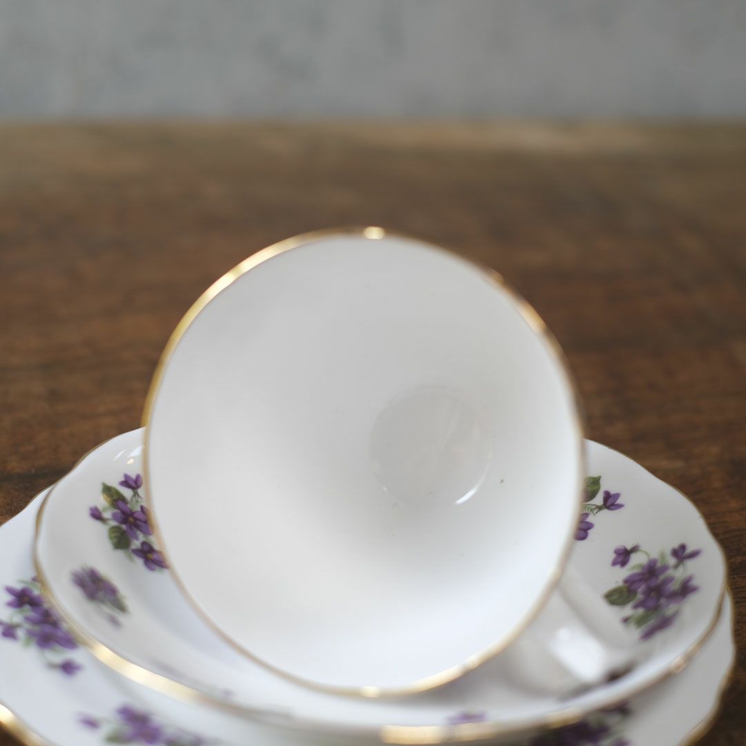 ヴィンテージティーカップトリオ QUEEN ANNE(クイーンアン)菫 バイオレット イギリス8