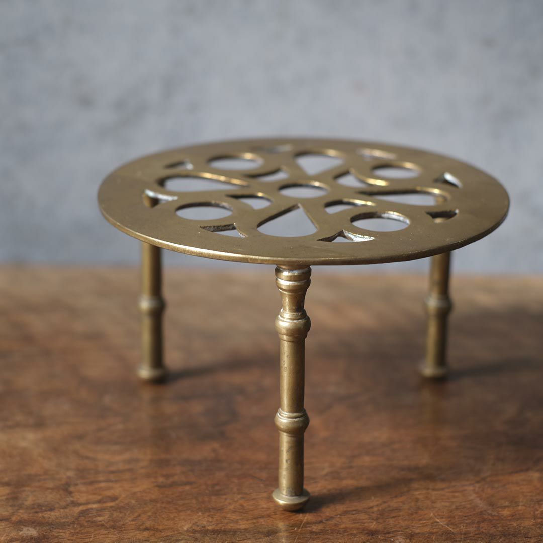 アンティークケトルスタンド イギリス 真鍮3