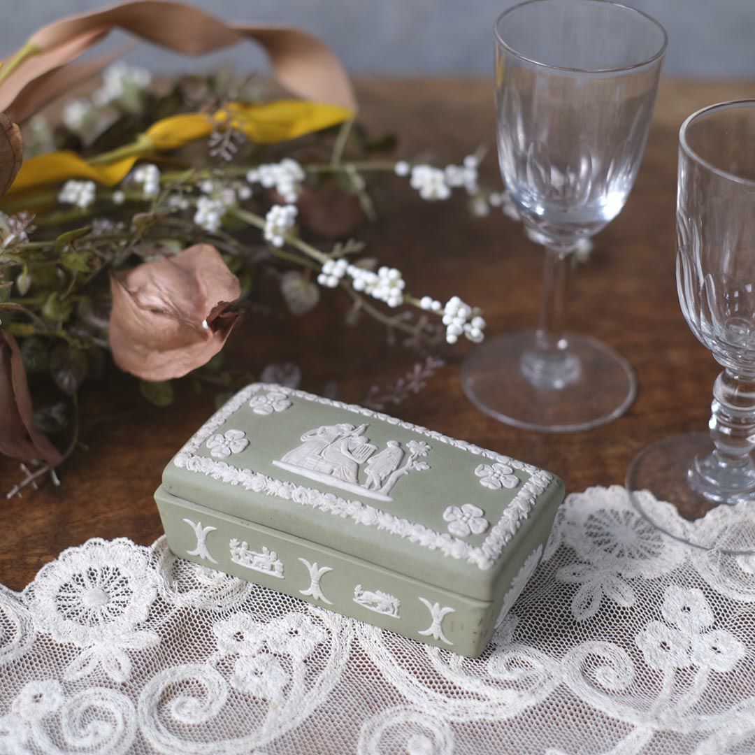 ヴィンテージ WEDGWOODジャスパー トリンケットボックス セージグリーン