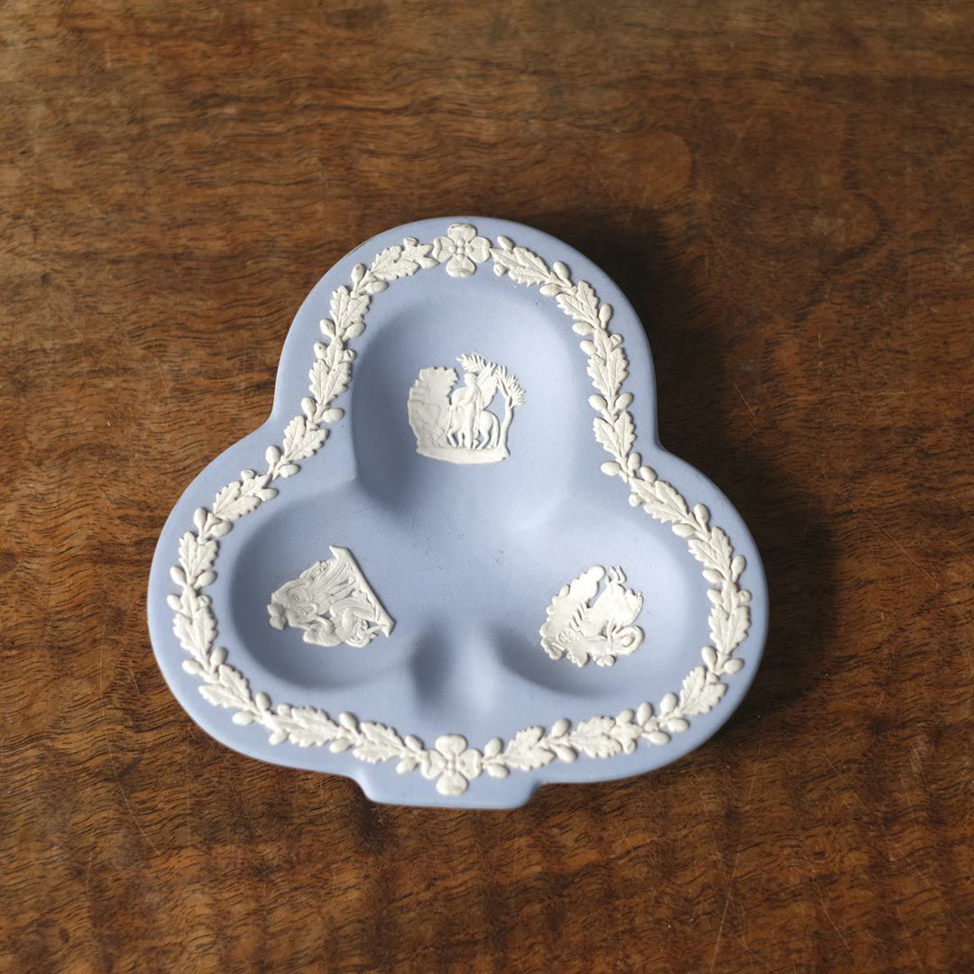 ヴィンテージ WEDGWOODジャスパー プレート ストーンウェア クローバー型 イギリス1
