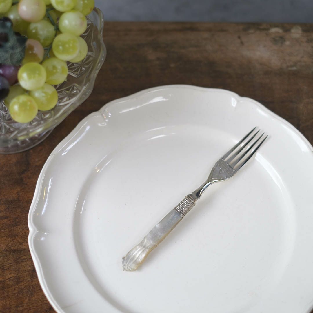 アンティーク マザーオブパール デザートフォーク イギリス 白蝶貝のカトラリー