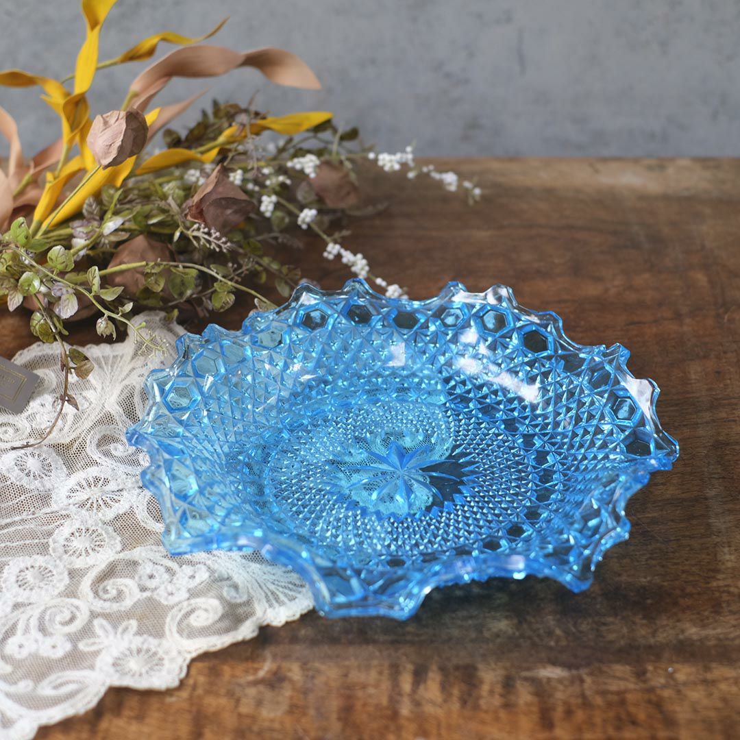 アンティーク ガラスコンポート ブルー色鮮やかなイギリスのガラストレイ1