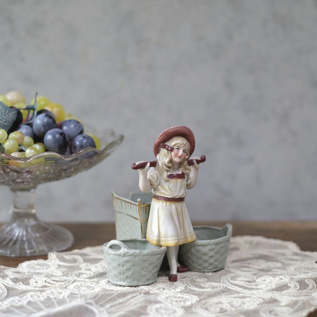 アンティーク陶器の人形 サリエール 調味料入れ フランス