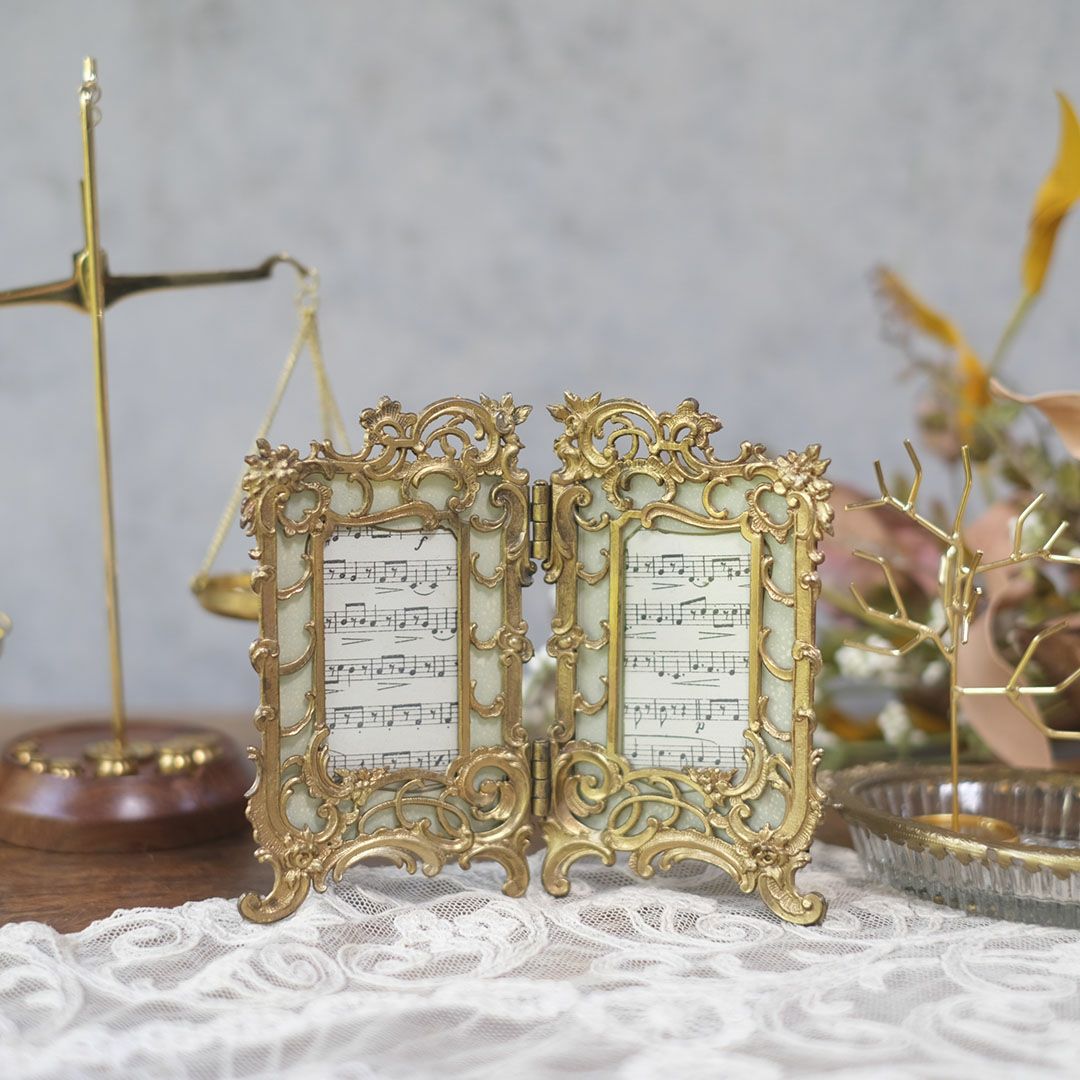 アンティ―クフォトフレーム ロココ 真鍮透かし装飾 写真立て フランス