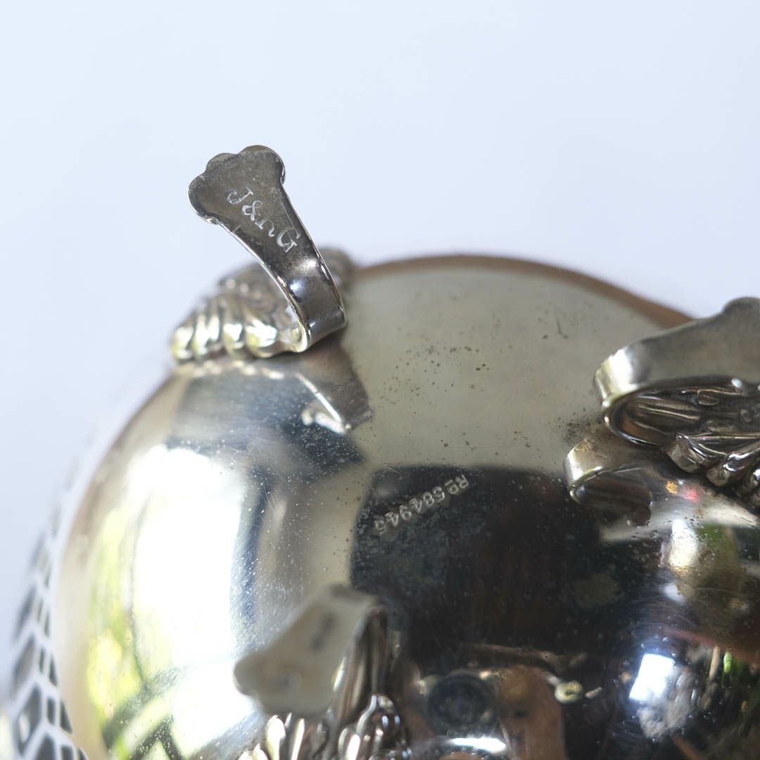 アンティークミニバスケット イギリス シルバープレート 小物入れ 透かし装飾6